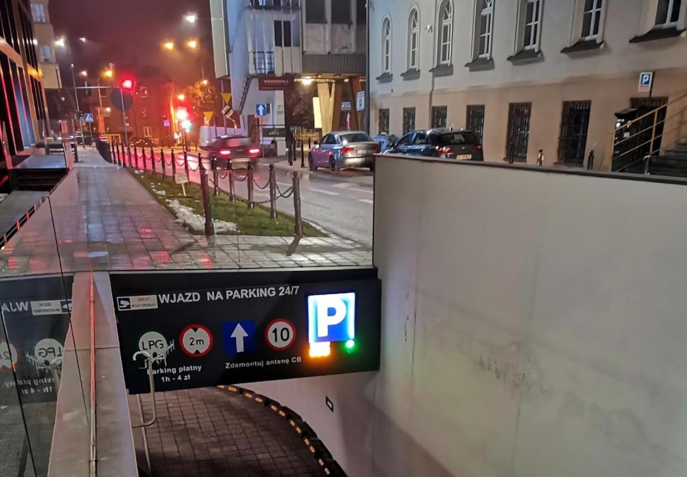 Lublinbnb - Exclusive Family Apartment ------ In The Heart Of Lublin -------------------------------- Bedroom & Living Room & Kitchen المظهر الخارجي الصورة